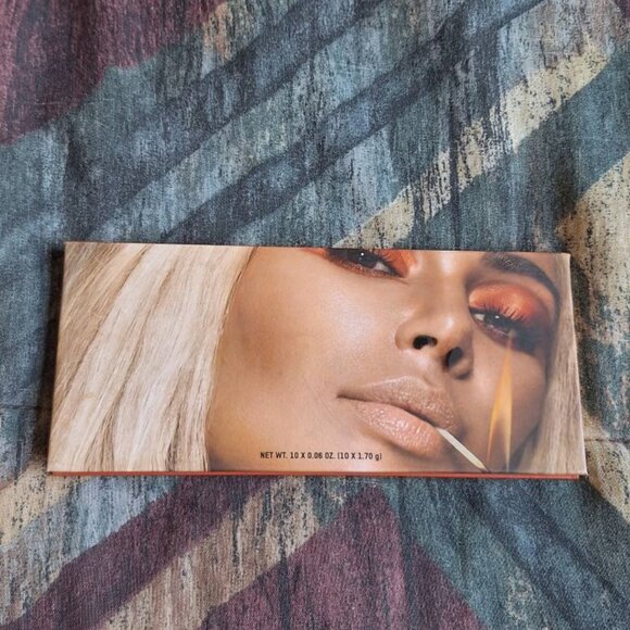 🔥 KKW Beauty – Sooo Fire Eyeshadow Palette 🔥 - Picture 4 of 5